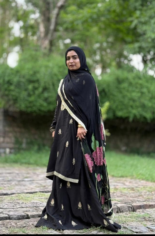 Gulposh (گُل پوش) – Black Sharara Set