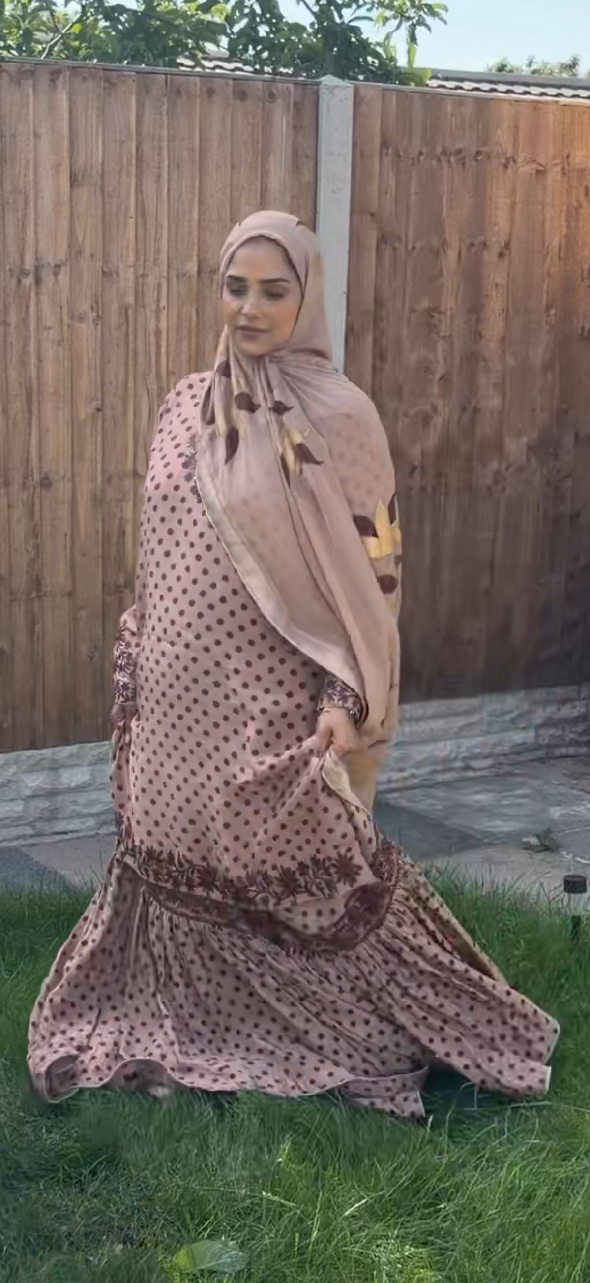 Dilkash (دلکش)– Polka-Dot Farshi Trail Gharara